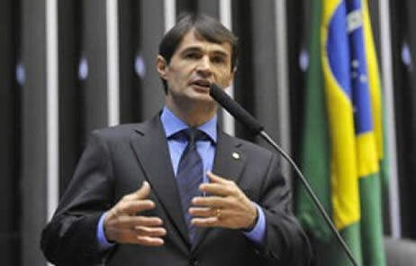 Romero Rodrigues diz que debate sobre eleições 2026 é prematuro e defende consenso nas oposições Romero Rodrigues