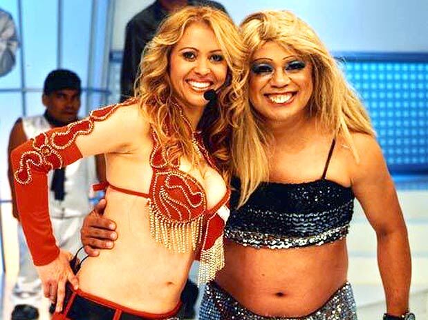 Joelma, da banda Calypso, visita humorista Shaolin, em Campina Grande Joelma, da banda Calypso, visita humorista Shaolin, em Campina Grande