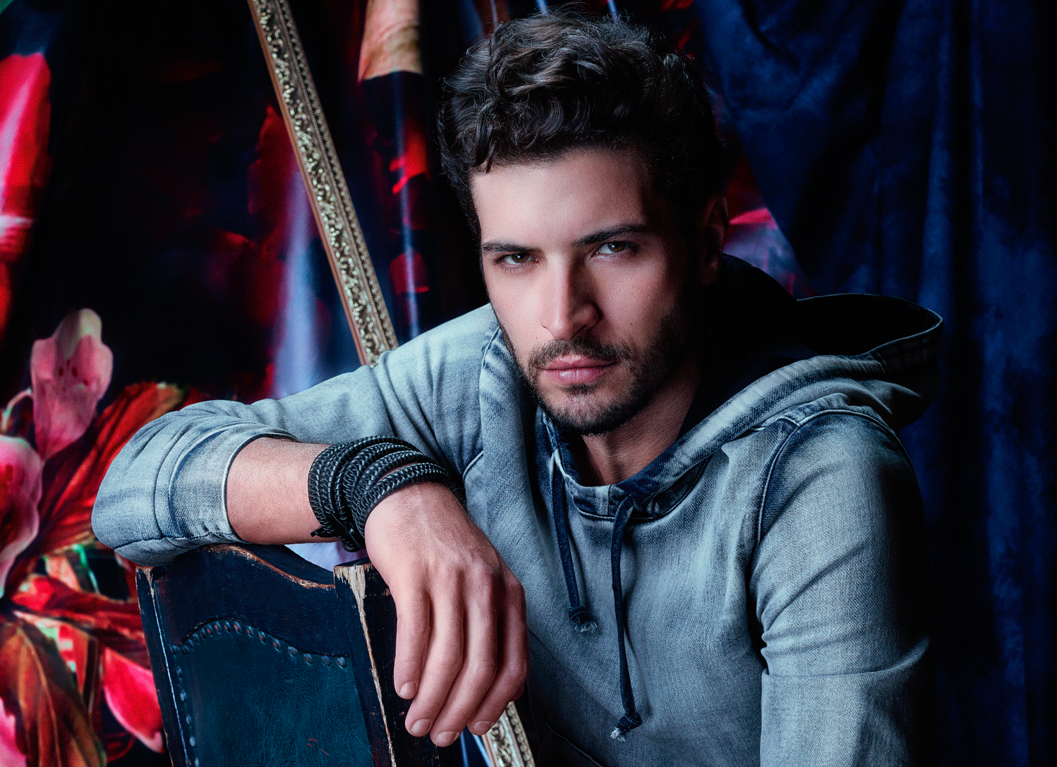 Ator paraibano é hospitalizado após beber gasolina acidentalmente Ator paraibano é hospitalizado após beber gasolina acidentalmente