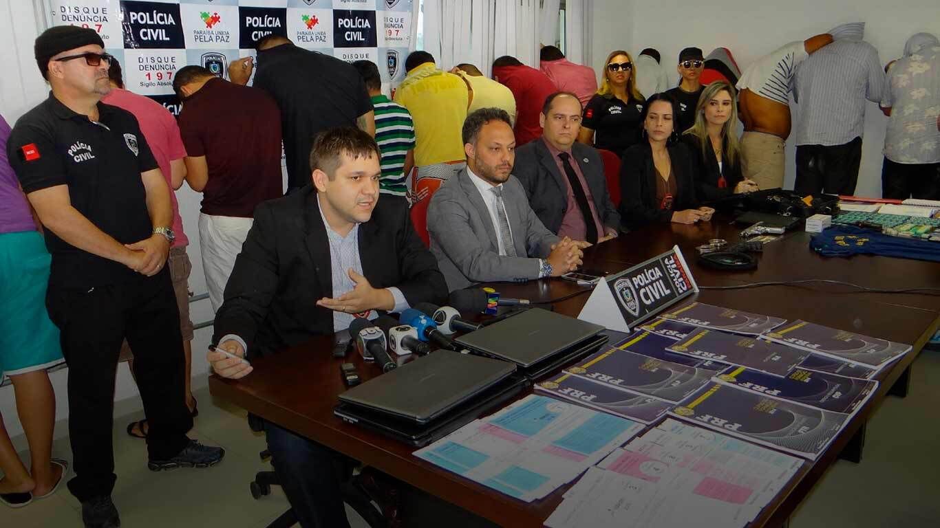 Esquema de fraudes a concursos desbaratado na PB "aprovou" mais de 400 pessoas Esquema de fraudes a concursos desbaratado na PB "aprovou" mais de 400 pessoas