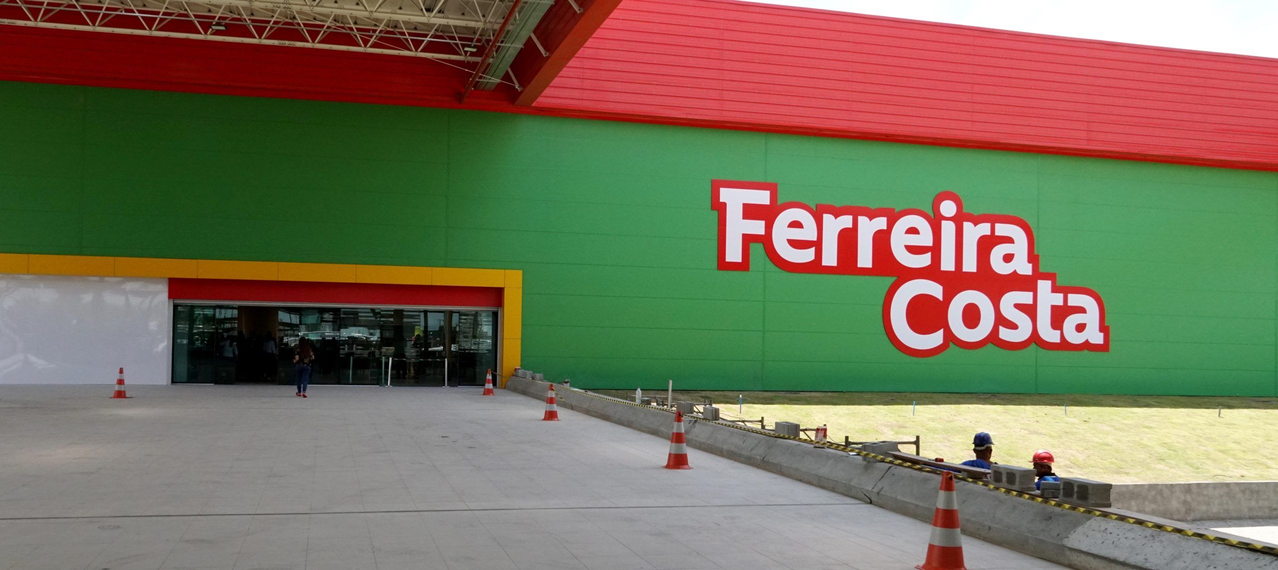 Ferreira Costa: Conheça detalhes da maior Home Center do Nordeste