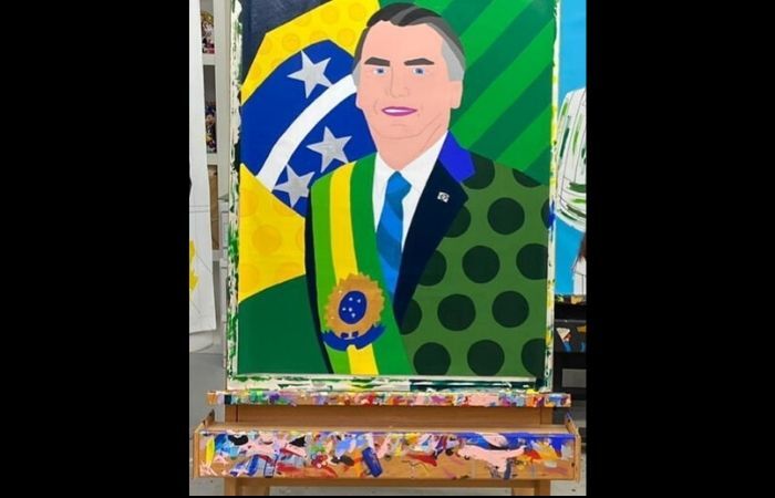 Bolsonaro ganha quadro pintado por Romero Britto