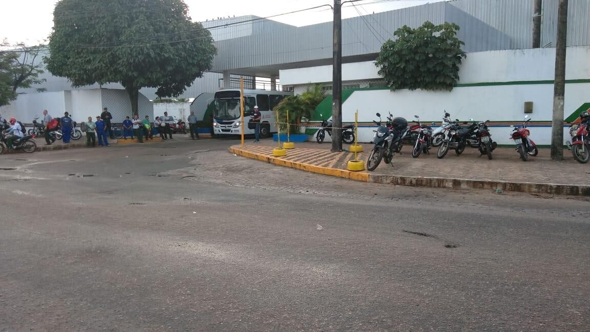 Quase 2.500 motoristas de empresas de ônibus de João Pessoa seriam demitidos e juiz do TRT determina manutenção dos empregos Quase 2.500 motoristas de empresas de ônibus de João Pessoa seriam demitidos e juiz do TRT determina manutenção dos empregos