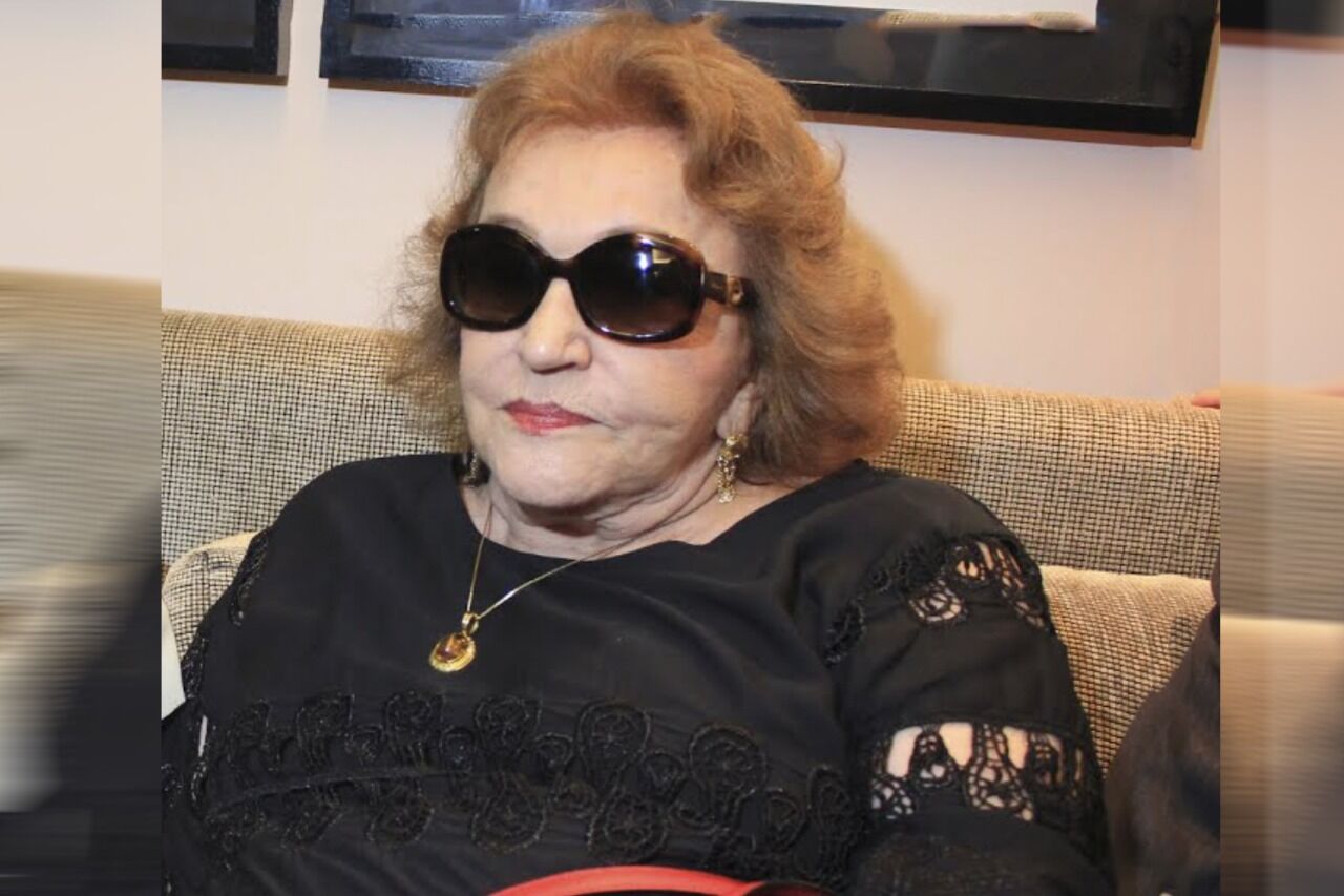 Guerra pelas jóias da herança de Lúcia Braga faz neto registrar Boletim de Ocorrência contra filha da ex-primeira dama