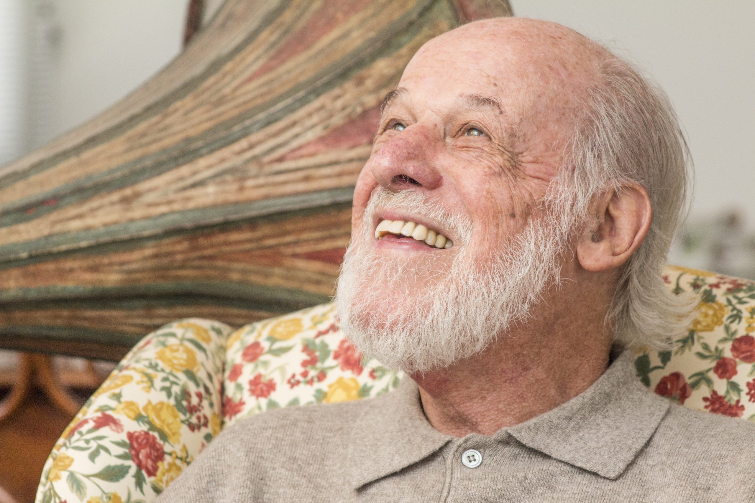 Pesquisador da música brasileira, Zuza Homem de Mello morre aos 87 anos