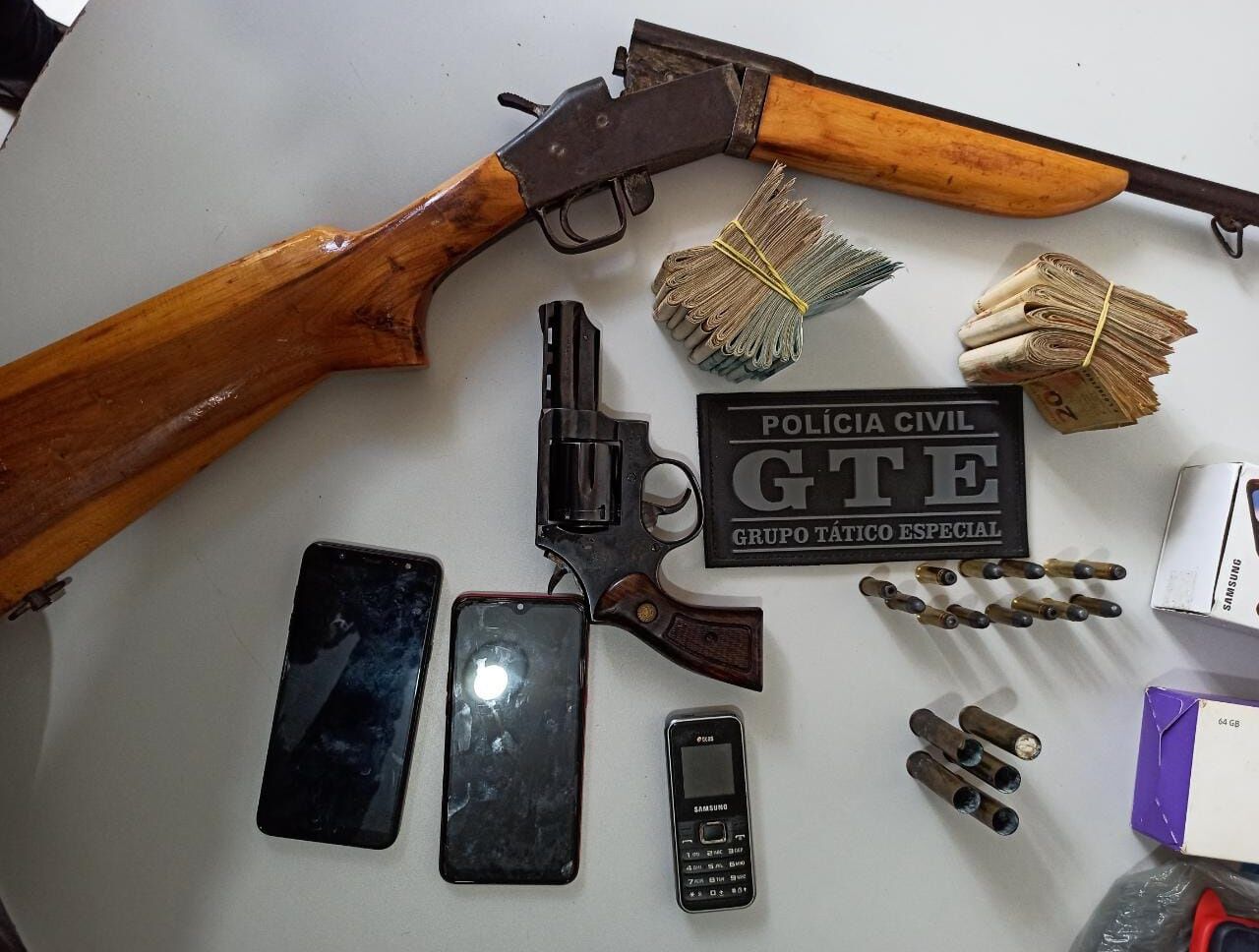 Operação da Polícia Civil prende vereador acusado de envolvimento em homicídios e explosões a bancos em Sousa Operação da Polícia Civil prende vereador acusado de envolvimento em homicídios e explosões a bancos em Sousa