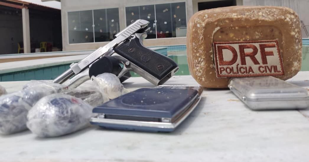 Polícia prende suspeito de tráfico de drogas e homicídios em Pombal Polícia prende suspeito de tráfico de drogas e homicídios em Pombal