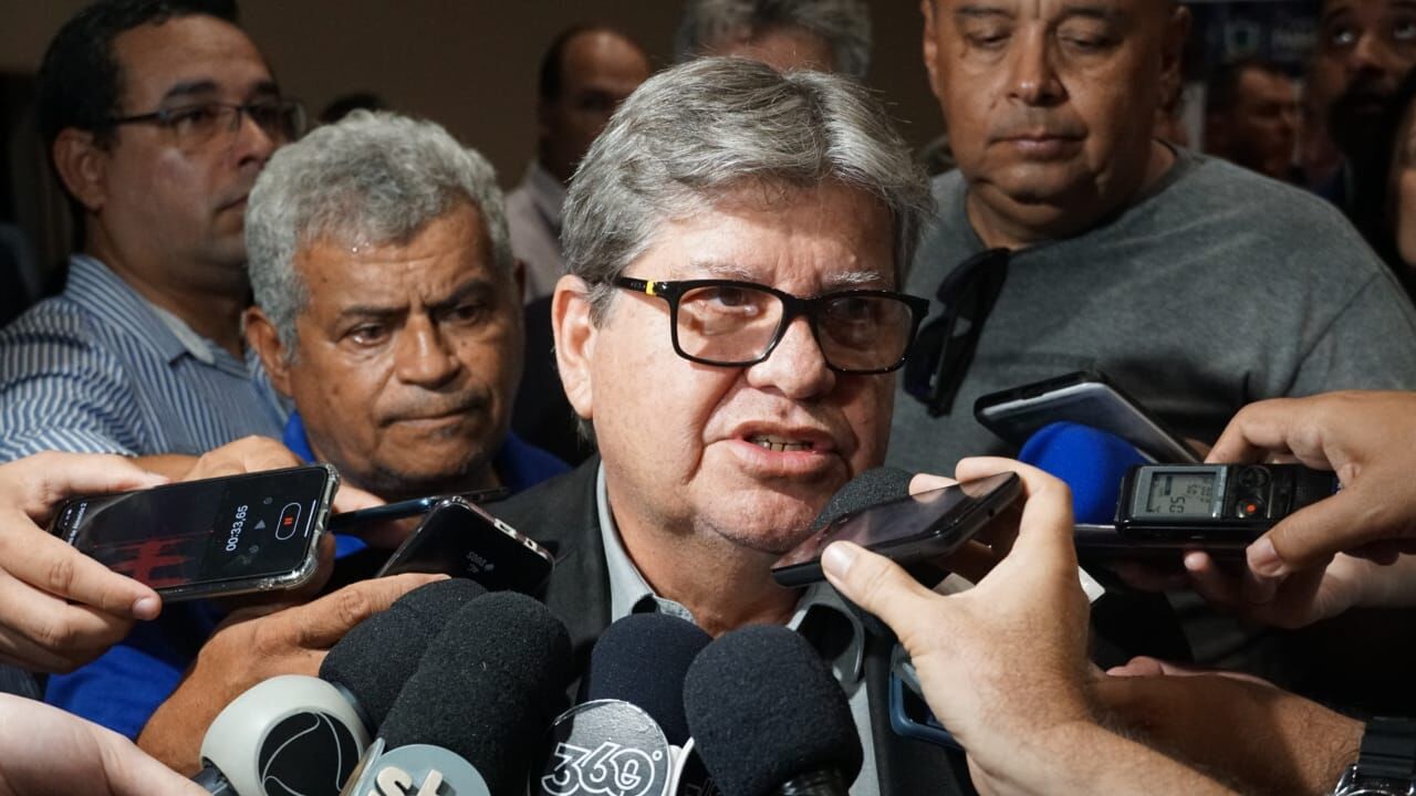 João Azevêdo chama pedido de impeachment de excrescência e diz que não há 'substância jurídica' joão azevêdo