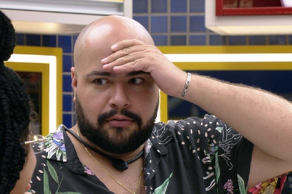Tiago Abravanel acerta que Jade Picon e Linn da Quebrada entrarão no BBB 22 Tiago Abravanel acerta que Jade Picon e Linn da Quebrada entrarão no BBB 22