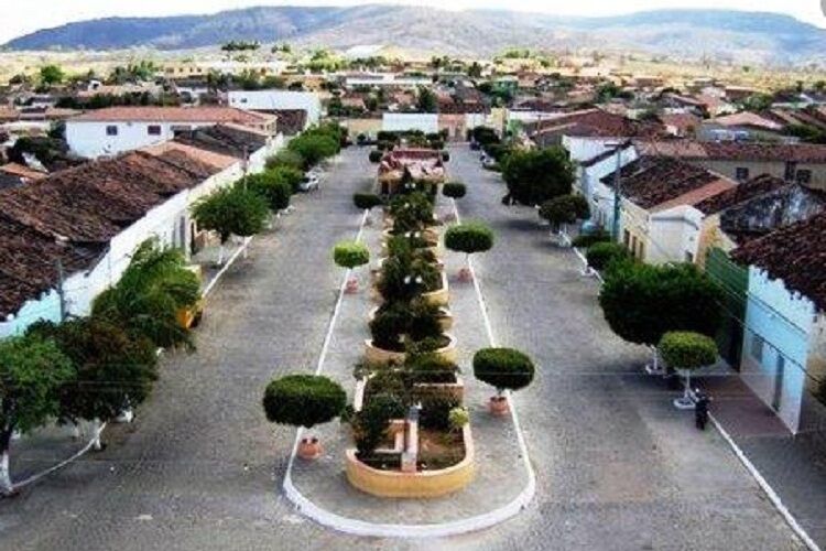 Bonito de Santa Fé proíbe festas, shows e aglomerações devido ao aumento de casos de Covid-19 Bonito de Santa Fé proíbe festas, shows e aglomerações devido ao aumento de casos de Covid-19