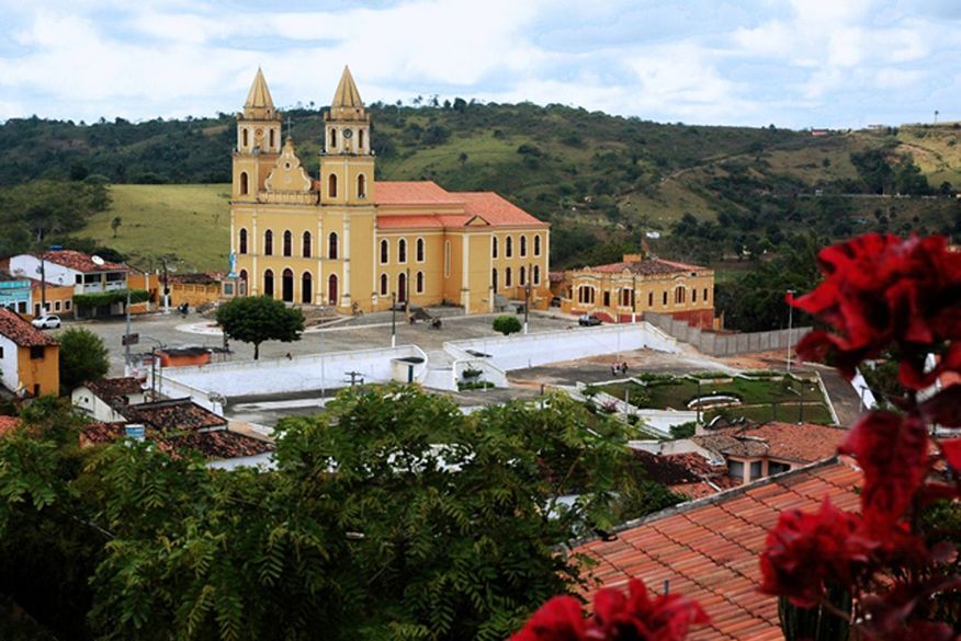 Condomínio fechado é notificado pela Prefeitura após denúncia de aglomeração para realização de festas em Bananeiras Condomínio fechado é notificado pela Prefeitura após denúncia de aglomeração para realização de festas em Bananeiras