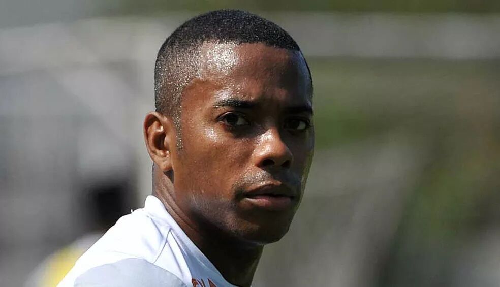 Robinho terá recursos analisados pelo STF e STJ nesta semana Superior decide hoje se Robinho cumpre no Brasil pena por estupro coletivo