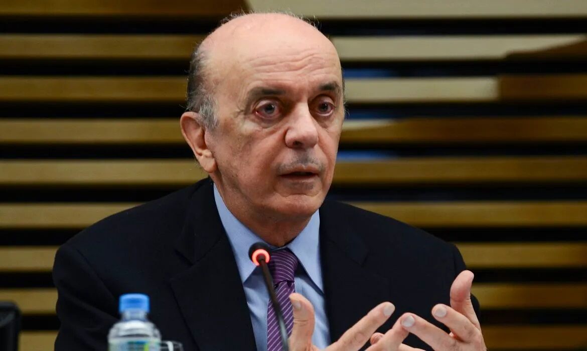 Lava Jato denuncia José Serra por lavagem de dinheiro e Polícia Federal cumpre mandado de busca contra o ex-governador