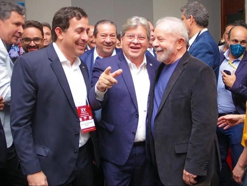 Gervásio diz que nomes do PSB para ministérios de Lula "já estão posicionados" e que não há paraibanos