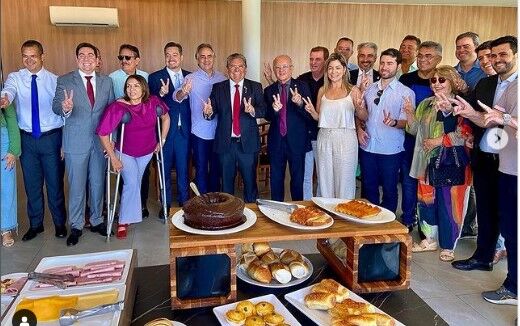 Adriano Galdino e Branco Mendes reúnem 26 deputados aliados em café da manhã para articular apoios para eleição da Mesa