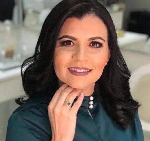 Secretária de Lagoa Seca é atingida por tiro durante tentativa de assalto e vai passar por cirurgia no ombro Secretária de Lagoa Seca é atingida por tiro durante tentativa de assalto e vai passar por cirurgia no ombro