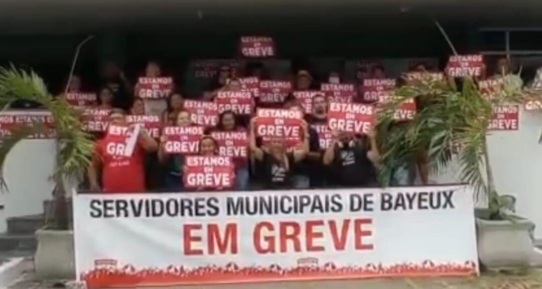 Vídeo: em greve, servidores de Bayeux cobram direitos a Luciene e chama gestora de 'caloteira'