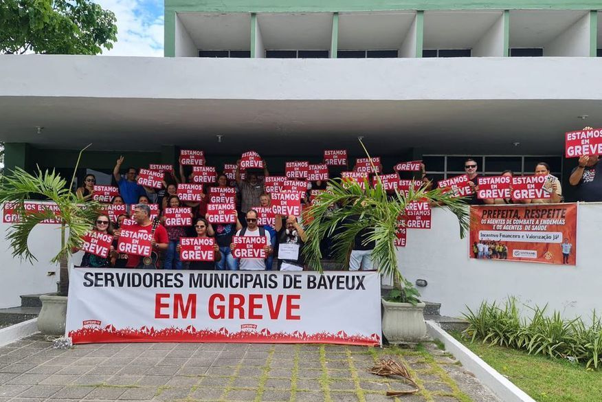 Servidores de Bayeux mantém greve e agendam novas manifestações para pressionar prefeita a atender reivindicações
