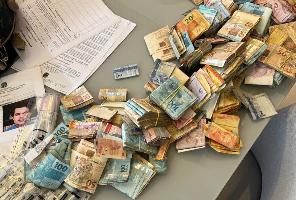 Operação contra Braiscompany apreendeu carros e relógios de luxo, 10 mil dólares e R$ 188 mil