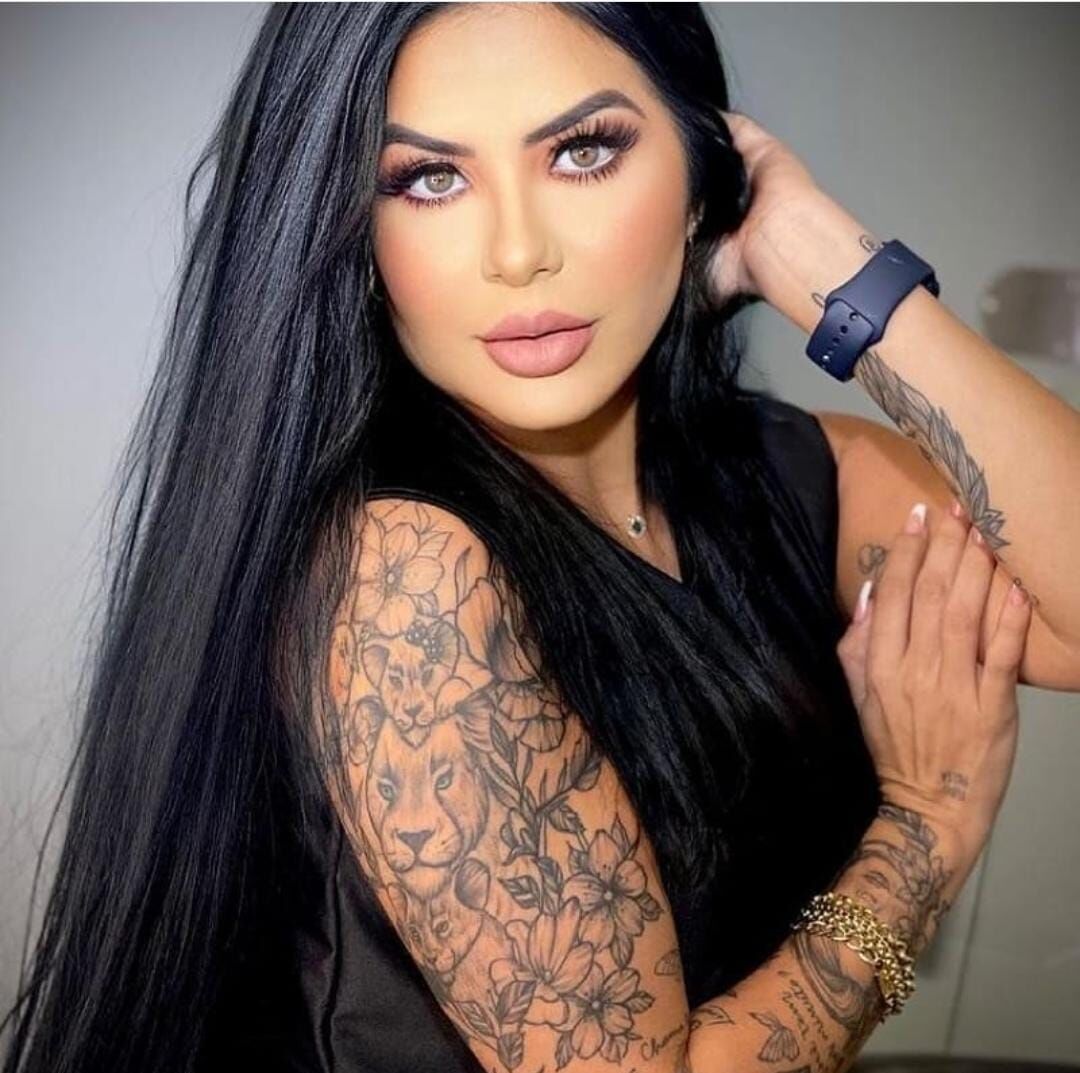 Pastora da Paraíba é criticada nas redes sociais acusada de pedir PIX em troca de orações e cobrar por vaga em cultos Renallida Carvalho, pastora, pastora do pix