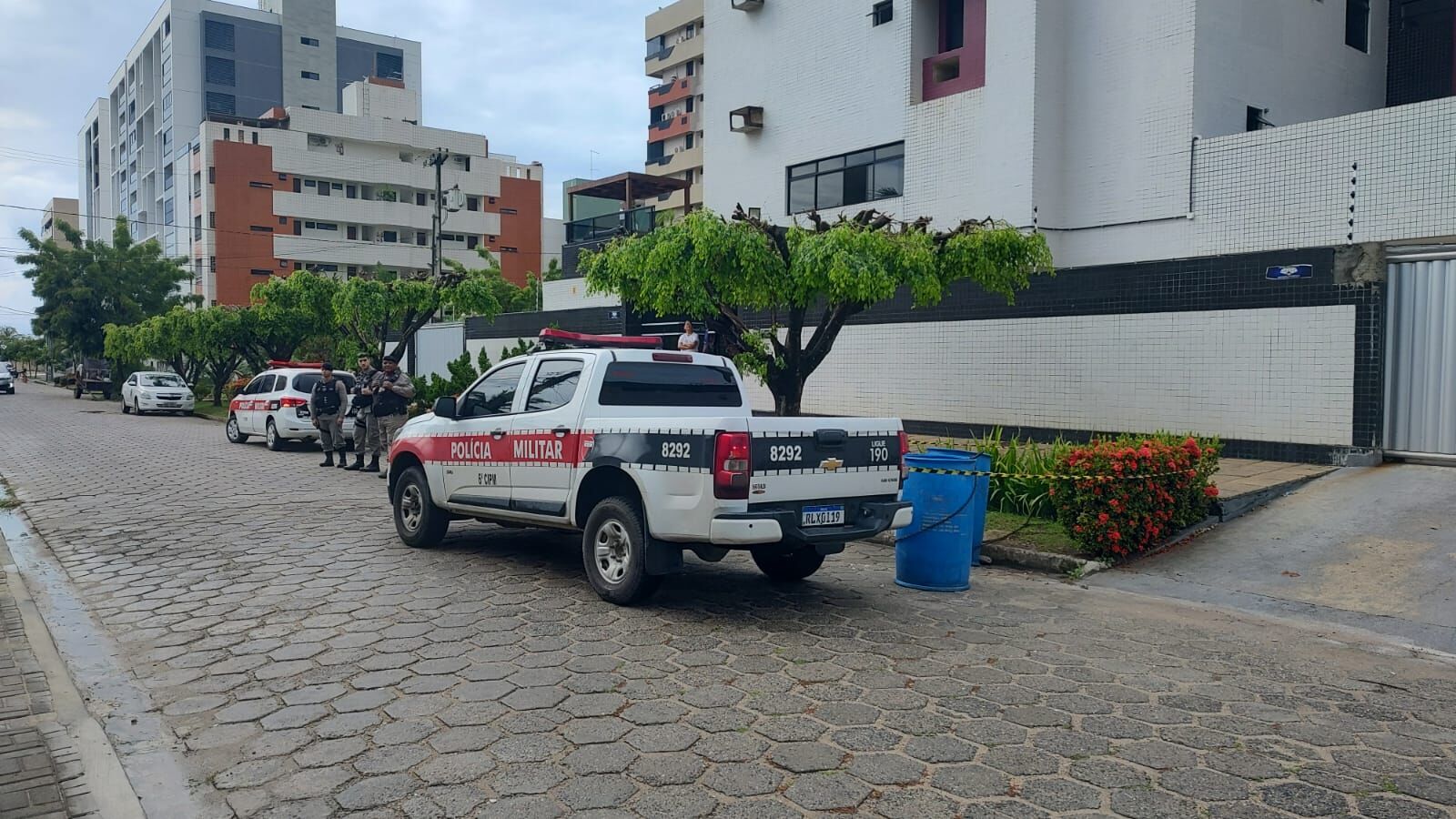 Feto com aproximadamente 30 semanas é encontrado em sacola de lixo em Intermares