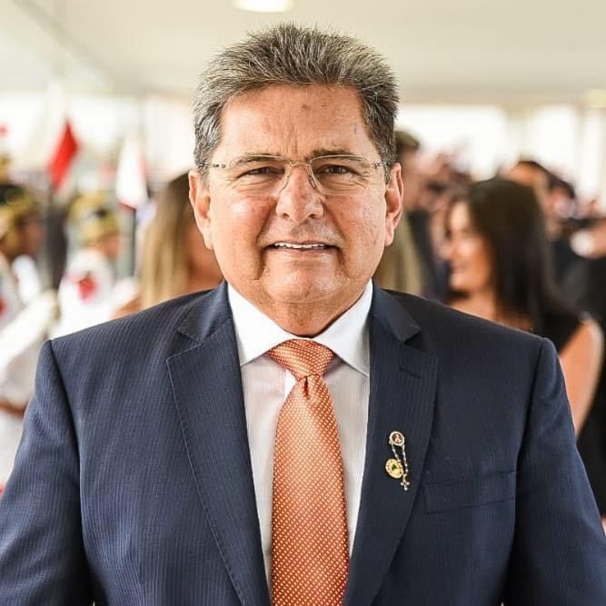 Adriano Galdino esfria desejo por vaga no Tribunal de Contas e diz que apoia candidatura de Tião Gomes: "é muita paz e não me acostumo"