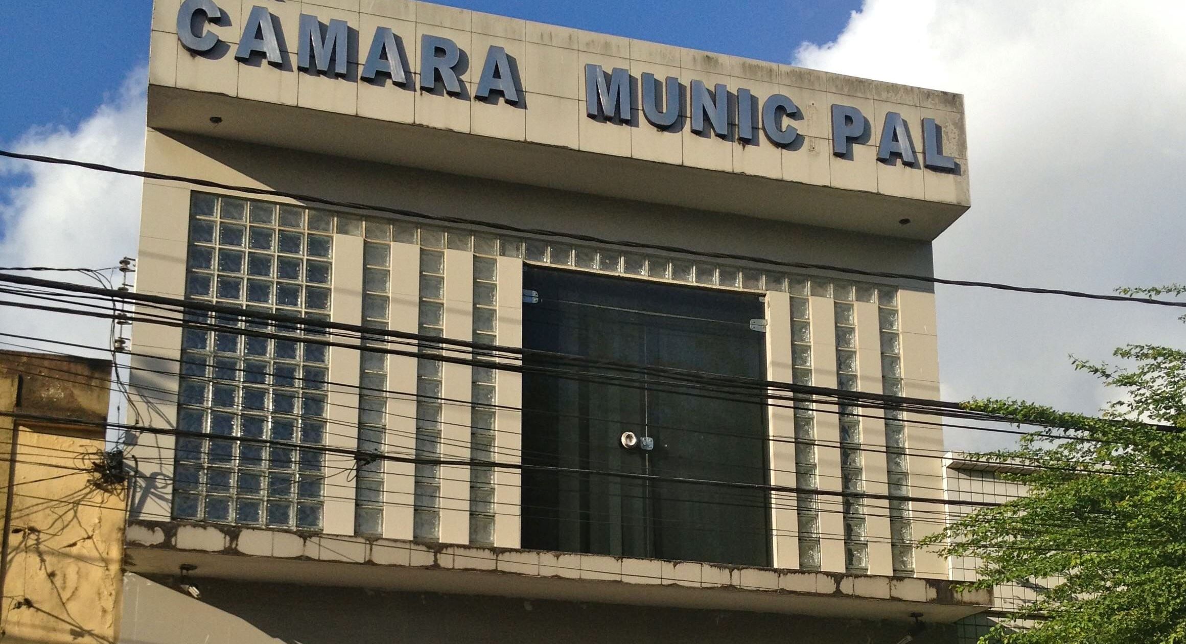 Eleição da mesa Diretora da Câmara  de Santa Rita é adiada após confusão