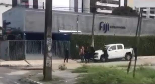 Após dono ser preso, sede da Fiji é alvo da Polícia Federal em Campina Grande