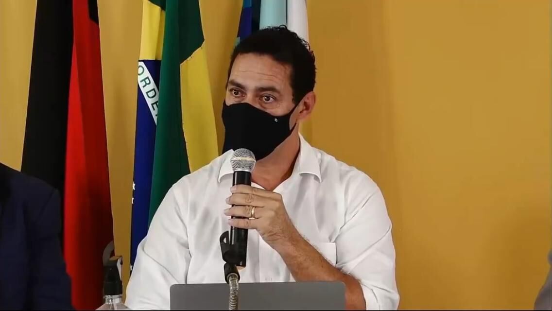 Prefeito de Lucena, Leo Bandeira, vai prestar depoimento ao MPF nesta terça-feira por aplicação de doses vencidas em crianças Prefeito de Lucena, Leo Bandeira, vai prestar depoimento ao MPF nesta terça-feira por aplicação de doses vencidas em crianças