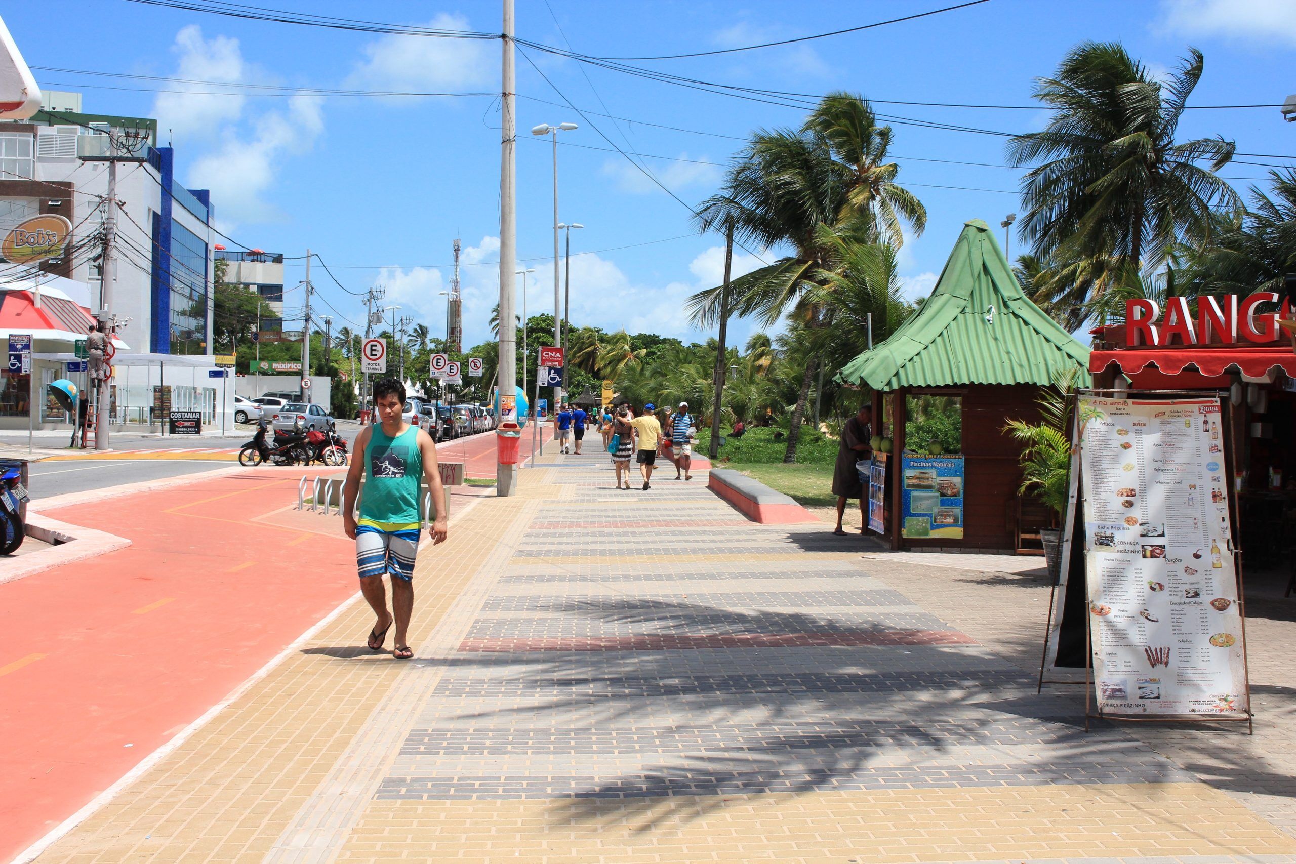 Estabelecimentos comerciais e casas na orla de JP serão autuados por poluírem praia Estabelecimentos comerciais e casas na orla de JP serão autuados por poluírem praia