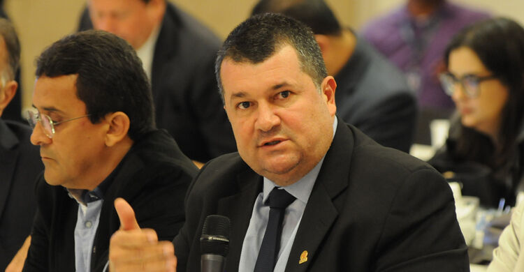 Presidente da Famup diz que vai pressionar bancada federal paraibana para evitar suspensão da Operação Carro-Pipa