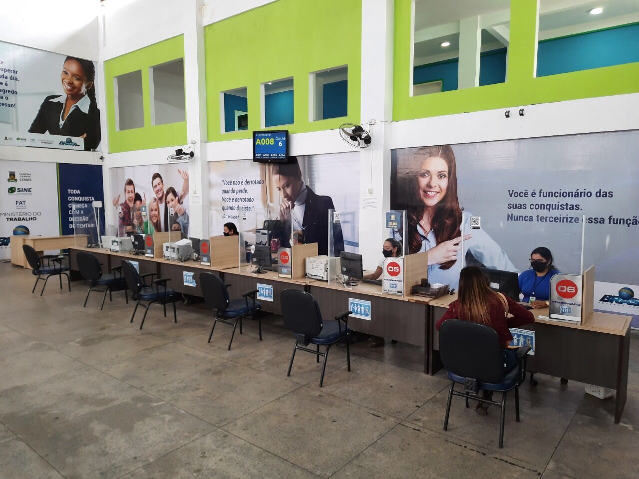 Campina Grande tem 700 vagas de emprego no Sine; veja como concorrer Sine Campina Grande, localizado próximo ao terminal de passageiros no centro da cidade (Foto: divulgação/Codecom).