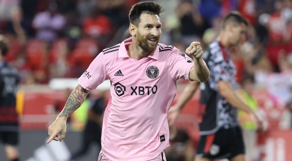 Messi marca duas vezes em retorno ao Inter Miami e se aproxima dos mil gols