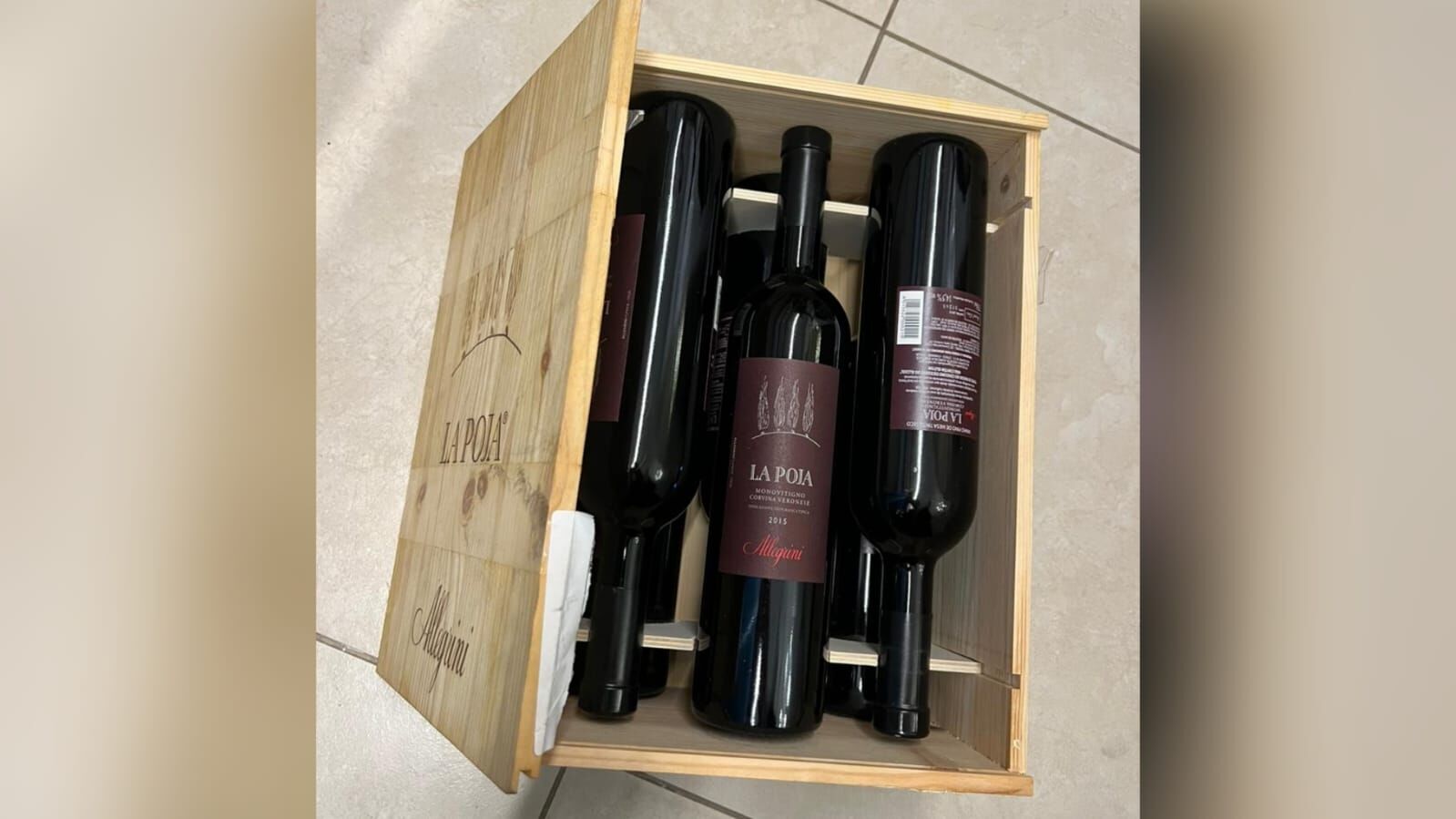 Caixas com garrafas de vinho avaliadas em mais de R$ 1.600 são apreendidas em endereços do Padre Egídio, em João Pessoa