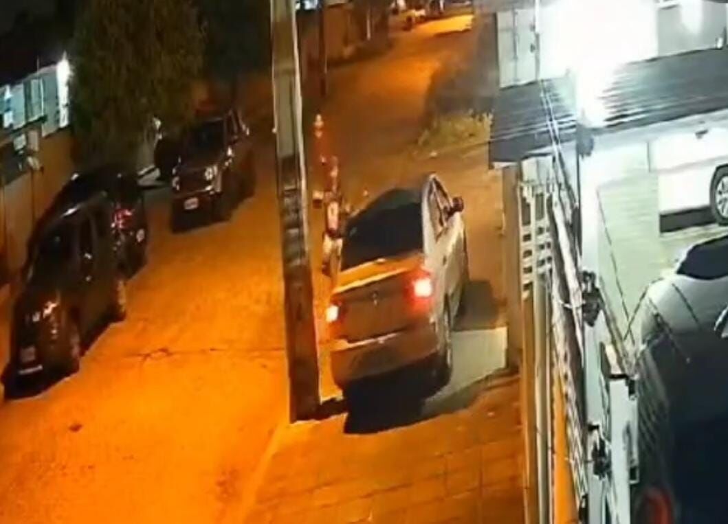VÍDEO: câmeras flagram tentativa de assalto em bairro de João Pessoa VÍDEO: câmeras flagram tentativa de assalto em bairro de João Pessoa