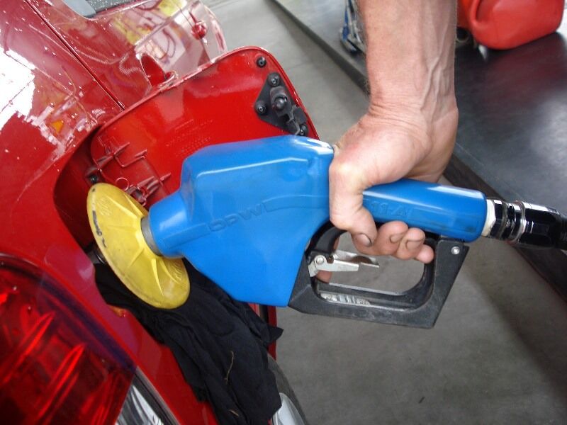 Governo mantém subsídio de R$ 2,12 por litro de diesel e anuncia novas medidas para conter alta dos combustíveis