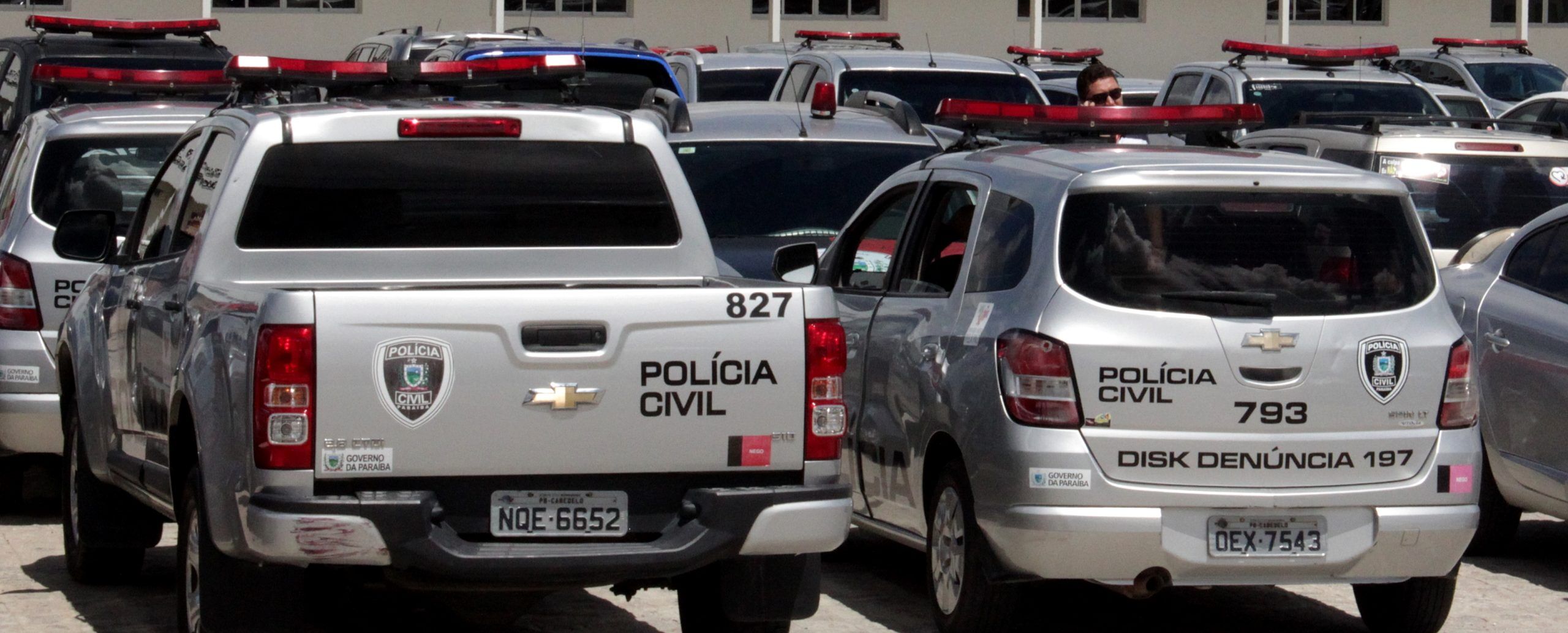 Para realizar a operação foram empregados 75 policiais e 25 viaturas.