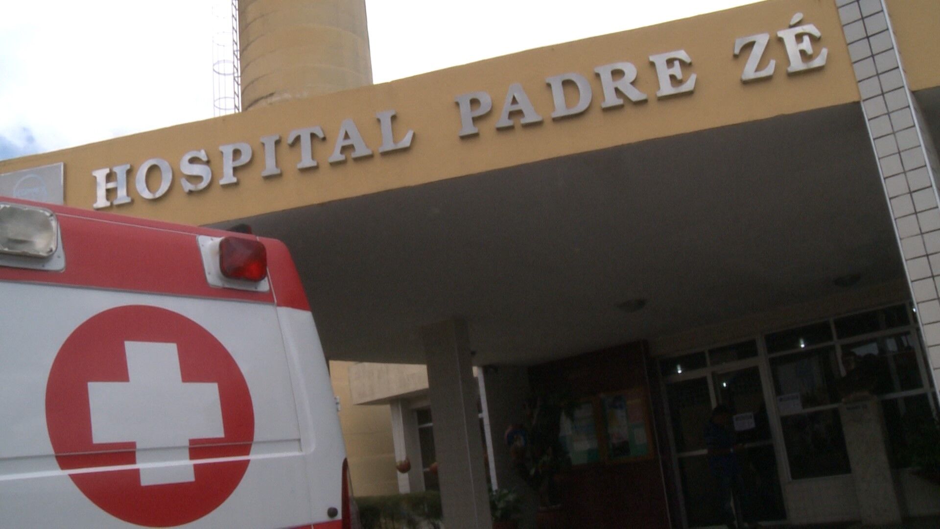 Hospital Padre Zé está com folha de salário dos médicos atrasada e tem rombo de R$ 3 milhões em dívidas, revela diretor-presidente Hospital, Hospital Padre Zé, Padre Zé, Câmeras