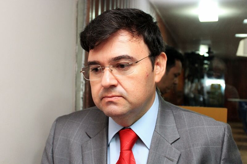 O deputado federal, Raniery Paulino (Republicanos), sugeriu uma composição com a ex-prefeita de Guarabira