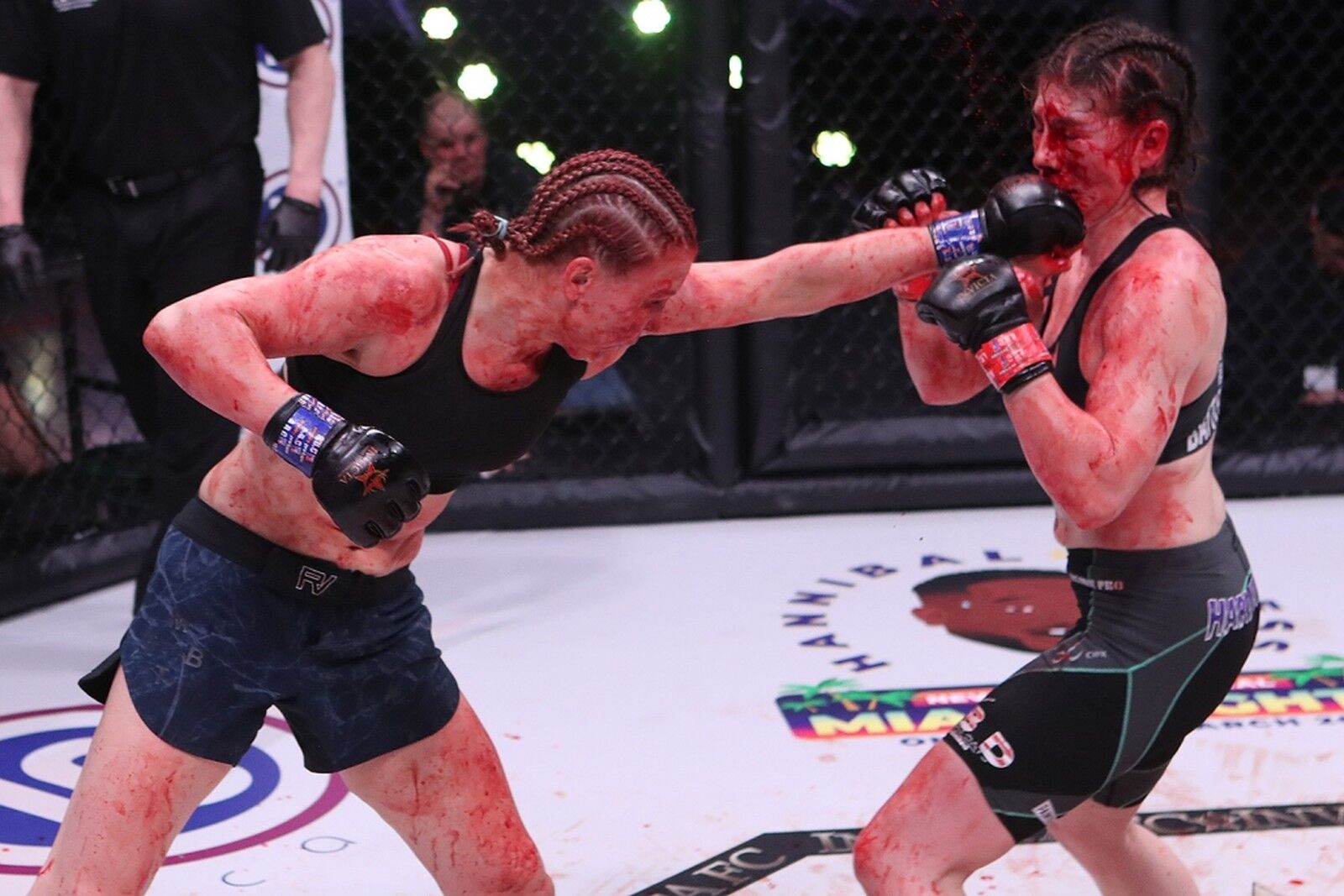 Lituana conquista cinturão do Invicta FC em luta mais sangrenta da história do evento
