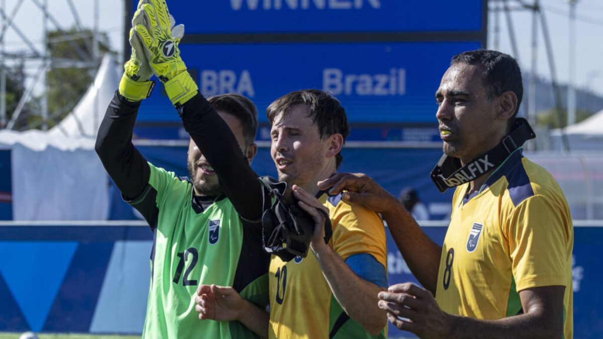 Com sede em João Pessoa, Seleção Brasileira de futebol de cegos se prepara para os Jogos Paralímpicos Seleção Brasileira de futebol de cegos comemora vitória em partida no Parapan de Santiago | Foto: Alessandra Cabral/CPB