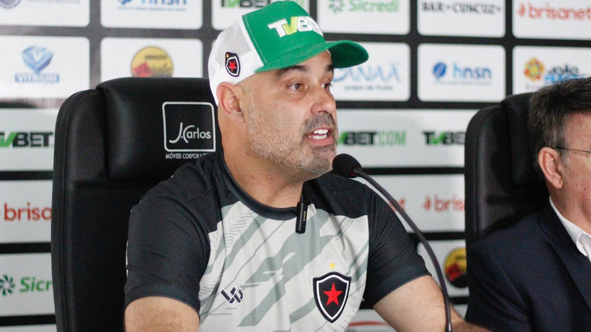 Botafogo-PB anuncia a saída do técnico Cristian de Souza Botafogo-PB anuncia a saída do técnico Cristian de Souza. Foto: Divulgação/BotafogoPB