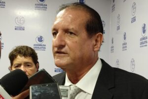 Hervázio afirma que outros candidatos ao Governo vão ter que demonstrar "mais capacidade de vitória" que Cícero Lucena Hervázio Bezerra diz que não há pressa para definir chapa para 2026 e alfineta oposição