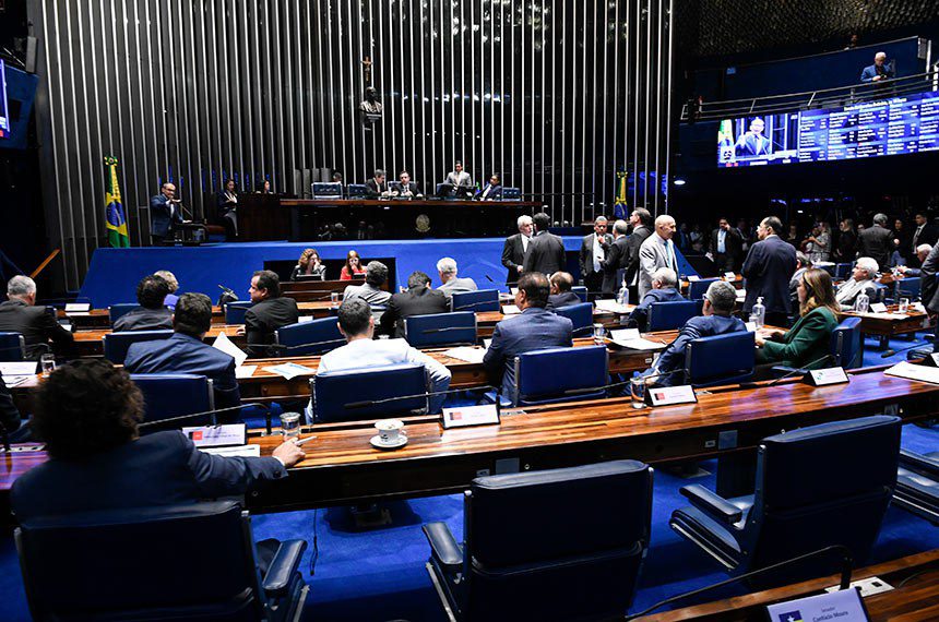 Debate sobre porte de drogas acirra queda de braço entre Senado e STF Efraim Filho