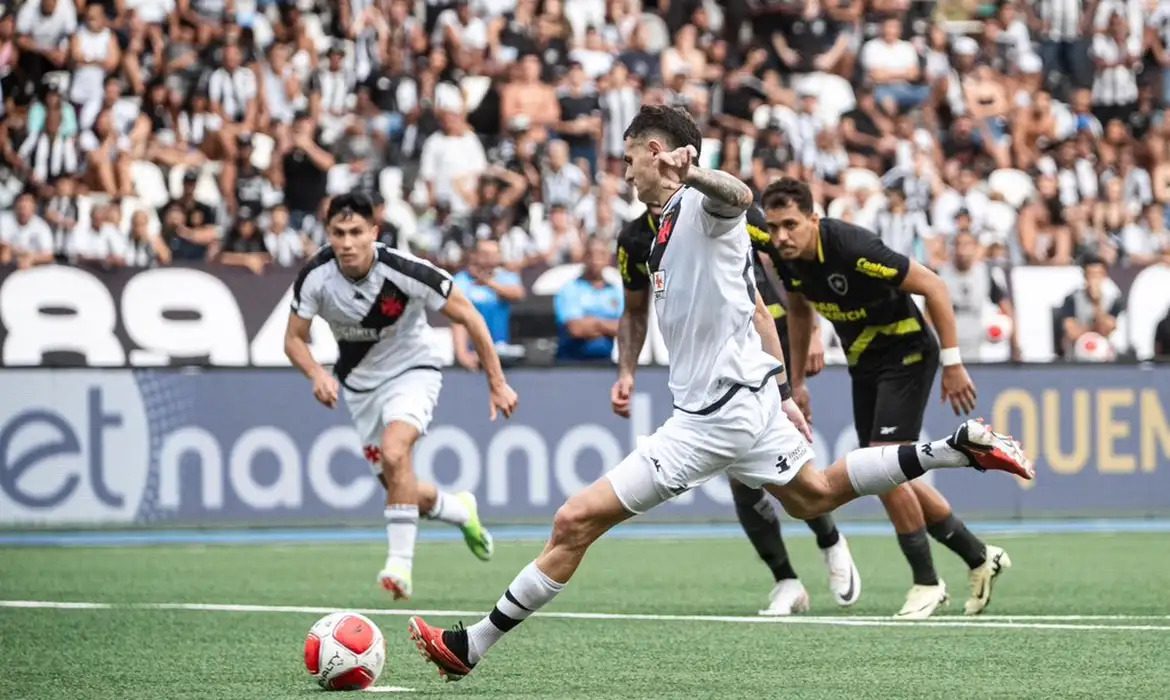 Vasco vence Botafogo e entra no G4 do Cariocão Jogo do Vasco X Botafogo (foto: reprodução/instagram/Vasco/Leandro Amorim).