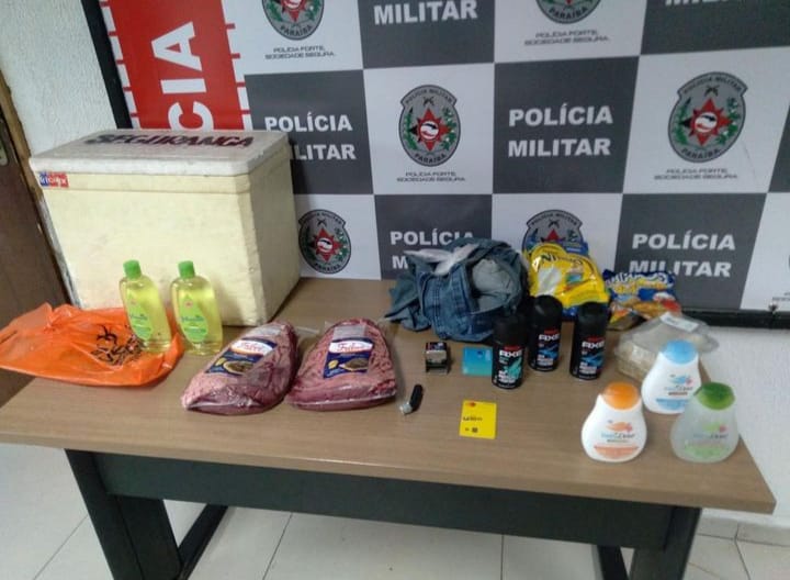 Homem remove tornozeleira eletrônica para praticar assaltos e é preso em João Pessoa O caso ocorreu por volta das 15h, quando o homem tentou roubar perfumes e carnes, entre outros objetos