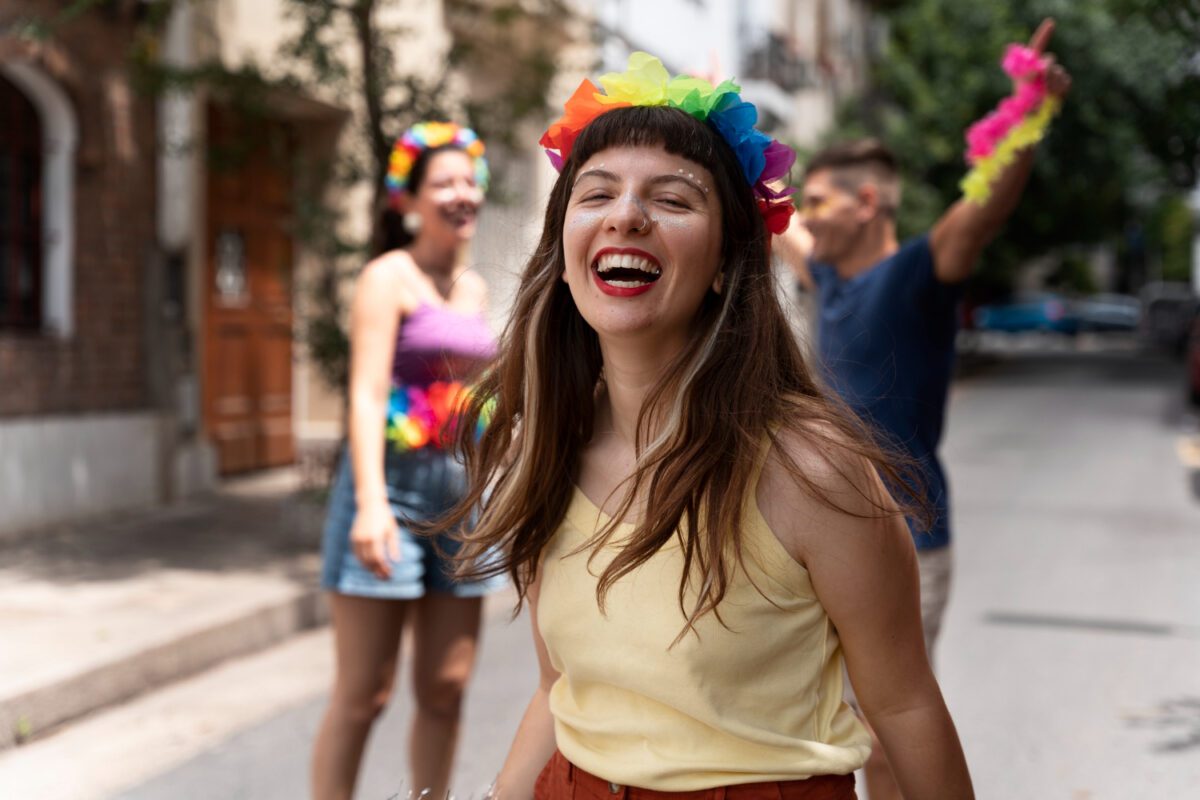 A especialista ainda ressalta que, além da folia, o Carnaval também pode ser aproveitado para descansar