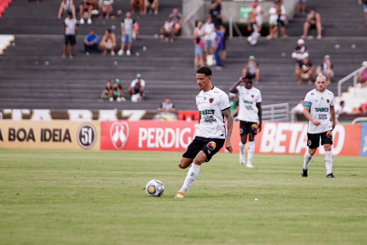 Botafogo-PB rescinde contrato com lateral esquerdo Matheus Leal Botafogo-PB, Matheus Leal, Lateral