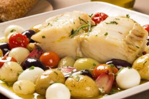 Semana Santa: confira cinco receitas fáceis e rápidas para incrementar o almoço da Páscoa Para quem está com o bolso mais folgado e não abre mão do bacalhau, a bacalhoada é uma excelente opção