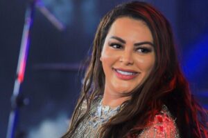 VÍDEO: Márcia Fellipe é xingada por homem em show na Paraíba e responde Márcia Fellipe vai ser a atração principal da festa esperança, são joão.